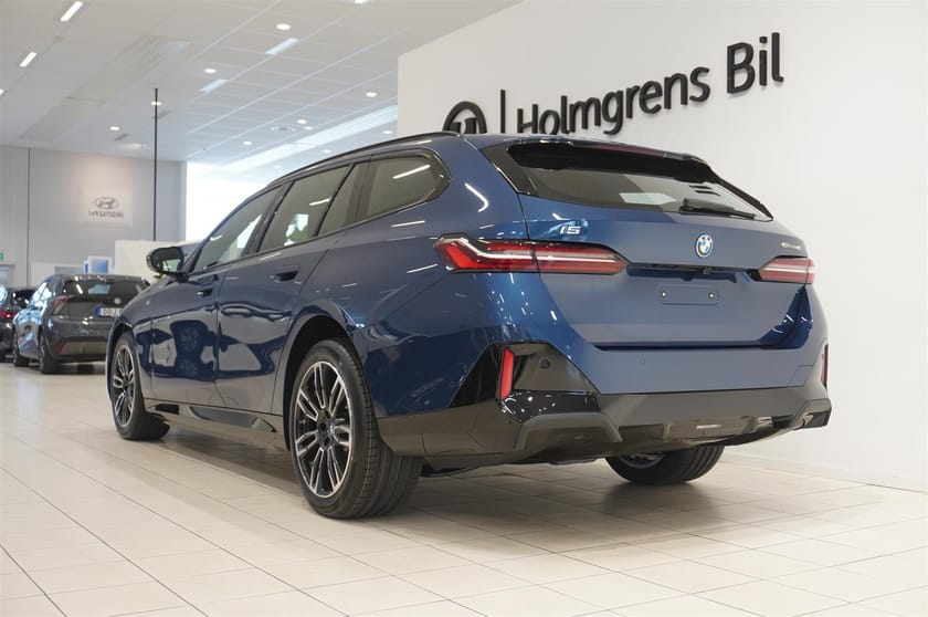Bild 3 av BMW i5 eDrive40 Touring M Sport Business Launch Ed Innovation Drag