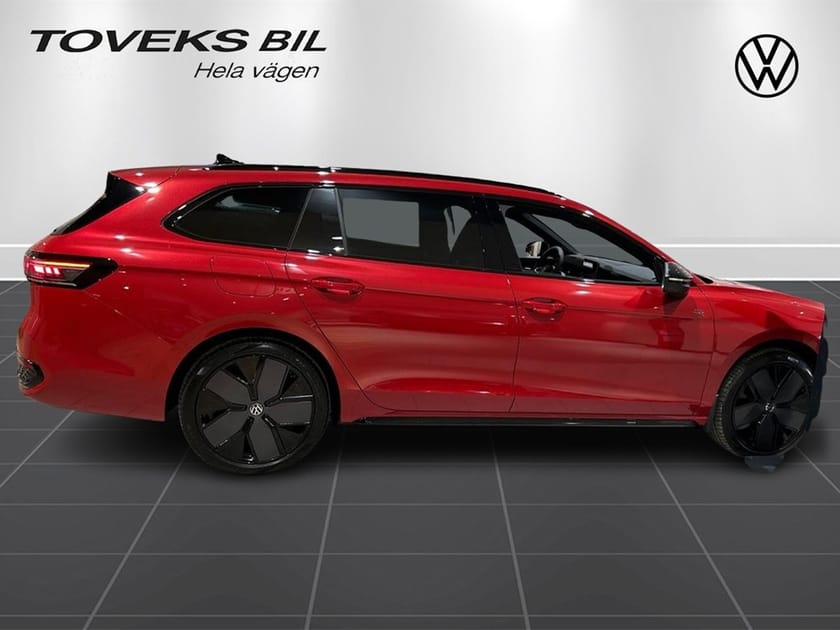 Bild 2 av Volkswagen Passat Sportscombi 2.0 TDI 193 DSG7 4M R-LINE