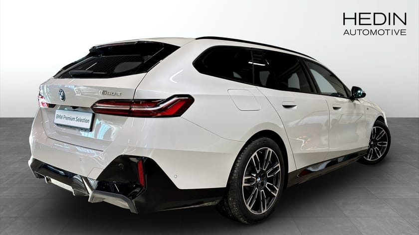 Bild 2 av BMW 530e xDrive Touring M Sport Drag Driving Ass Plus