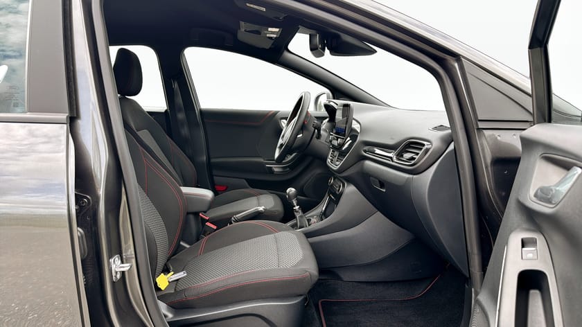 Bild 3 av Ford Puma ST-LINE / NAVI / SPECIAL EDITION Kampanjränta 3,95%