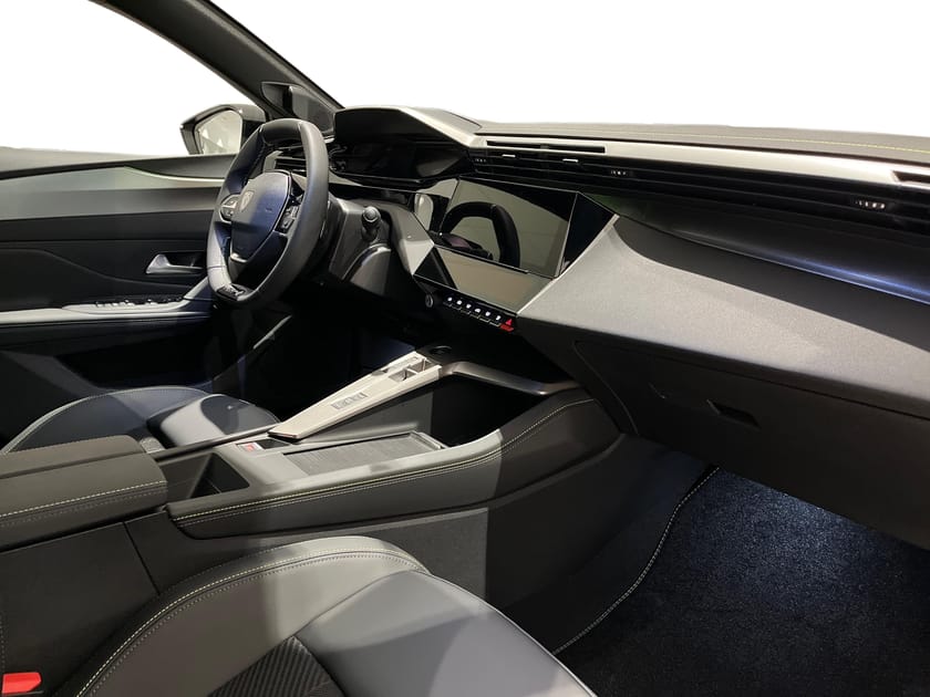 Bild 4 av Peugeot 408 Hybrid 145 GT A Facelift - DEMOBIL