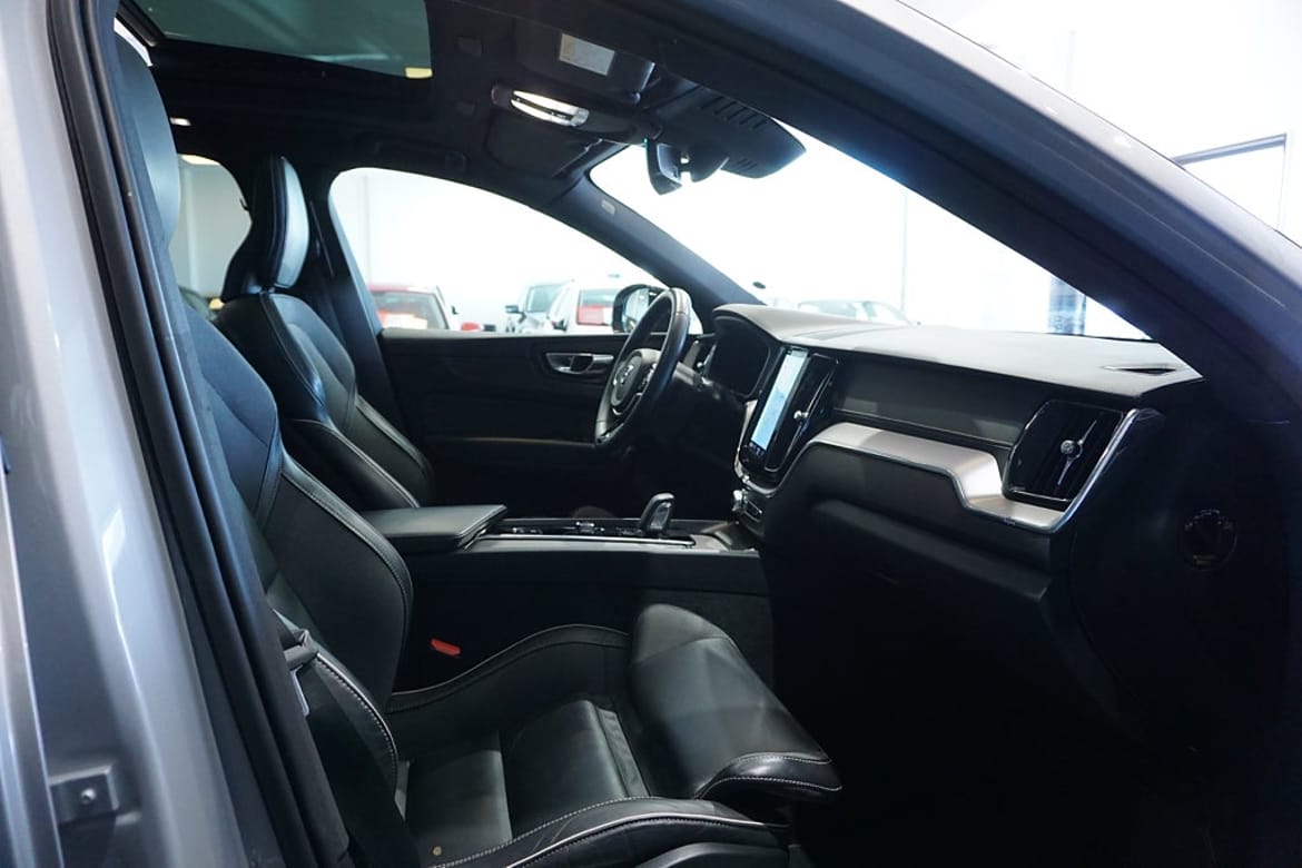 Volvo XC60 2022 - miniatyr 18