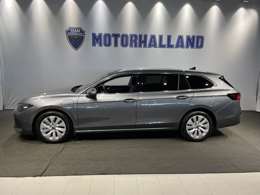 Bild 1 av Volkswagen Passat Variant eHybrid e-Hybrid 1.5 TSI 272hk Business MOMS DRAG