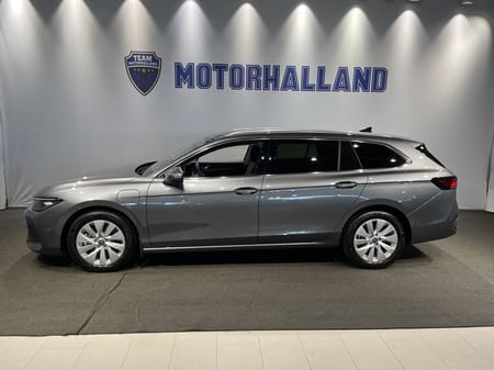 Volkswagen Passat Variant eHybrid e-Hybrid 1.5 TSI 272hk Business MOMS DRAG