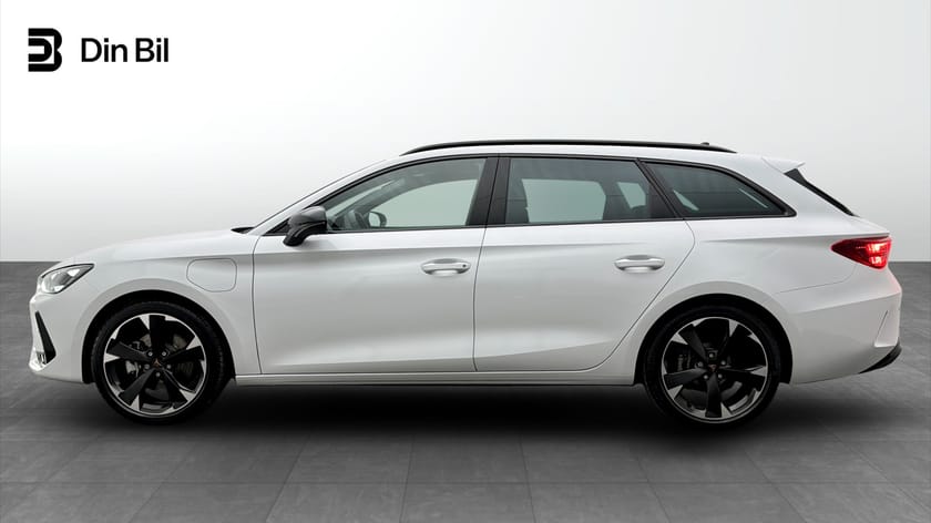 Bild 2 av CUPRA Leon Sportstourer e-Hybrid 1.5 204 hk DSG6 Laddhybrid