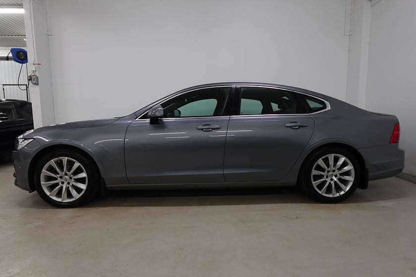 Bild 2 av Volvo S90 D4 AWD Geartronic Momentum Drag P-Värme Adap-F