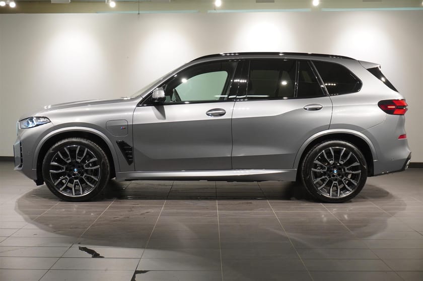 Bild 2 av BMW X5 xDrive50e M Sport Business Ed Drag DA Pro H K