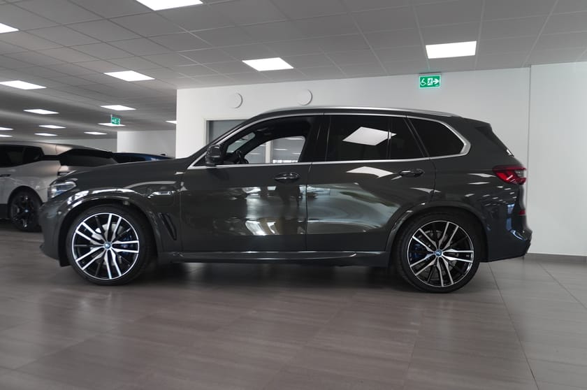 Bild 5 av BMW X5 xDrive45e iPerformance M-Sport Ultimate Edition 22