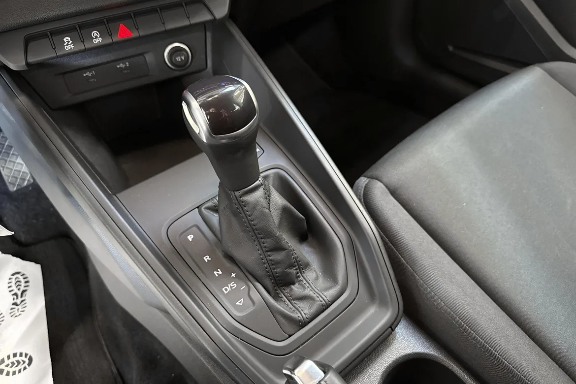 picture of a car