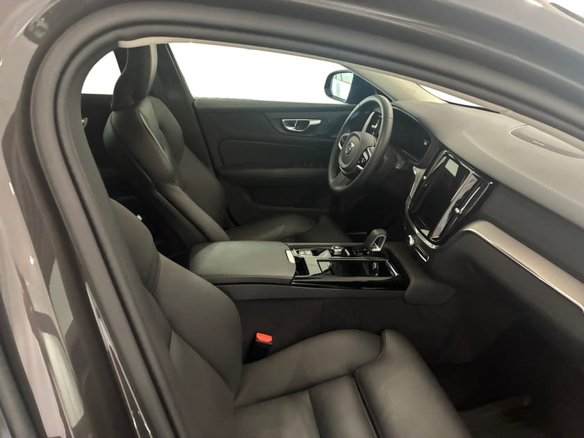 Bild 4 av Volvo V60 T6 Plus Dark Nordic Edition