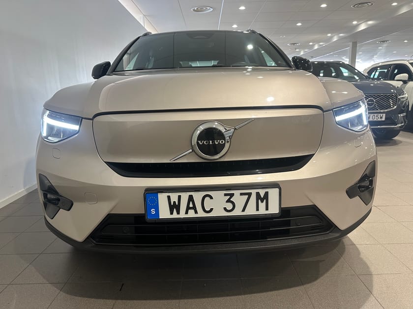 Bild 2 av Volvo XC40 Recharge Single Motor Plus Edition