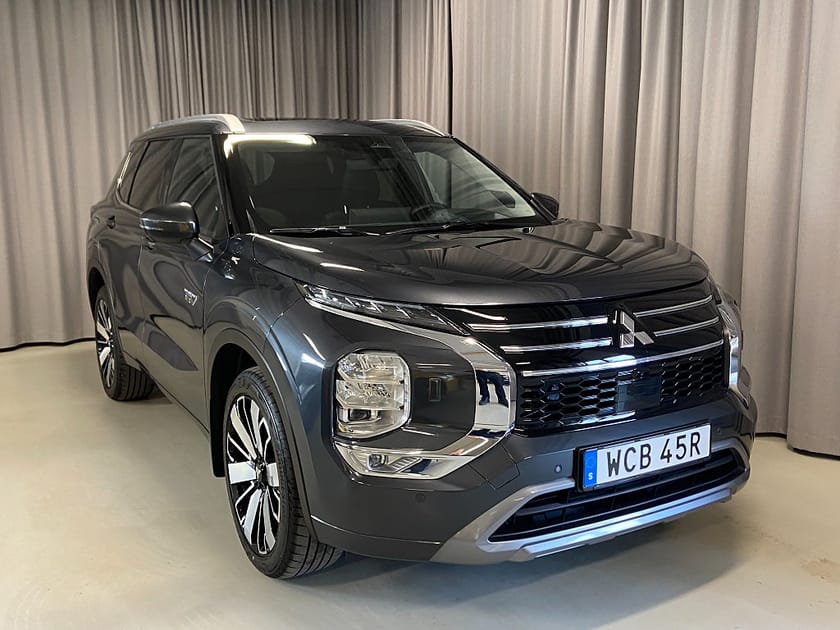 Bild 1 av Mitsubishi Outlander PHEV LaddHybrid 306hk Instyle Panorama Navi Yamaha