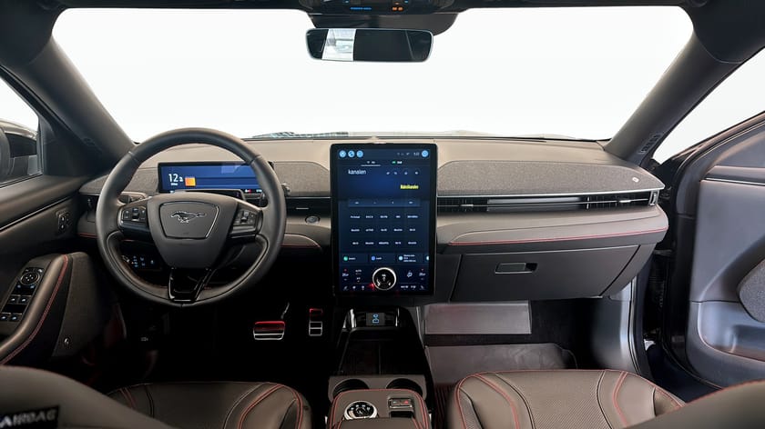 Bild 4 av Ford Mustang Mach-E Standard Range AWD SR AUT / TEK PAKET+ / PANO