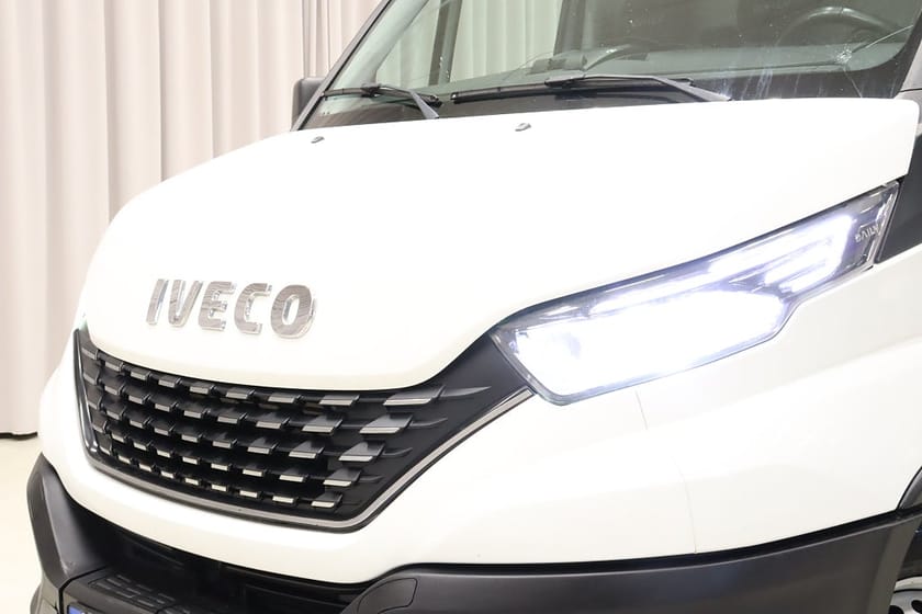 Bild 3 av Iveco Daily 35-140 Van 136HK Automat|LED|Drag|Webasto|3.5Ton-Dragvikt