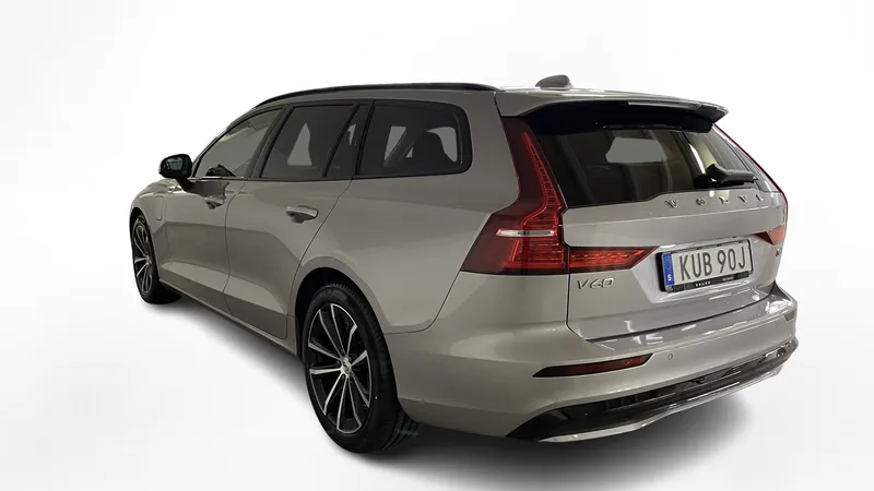 Bild 3 av 14 – Volvo V60 T6 Plus Dark Nordic Edition Plus Nordic Edition