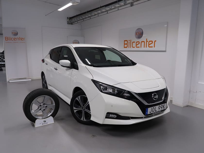 Bild 1 av Nissan Leaf N-Connecta V-Däck ingår 360°-Navi-CarPlay-Rattvärme-Ada