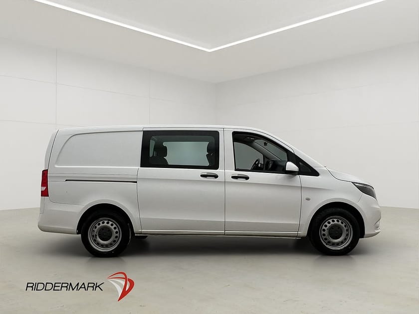 Bild 2 av Mercedes-Benz Vito Mixto 114 CDI 4MATIC 3.0t Värmare Dragkrok Kamera