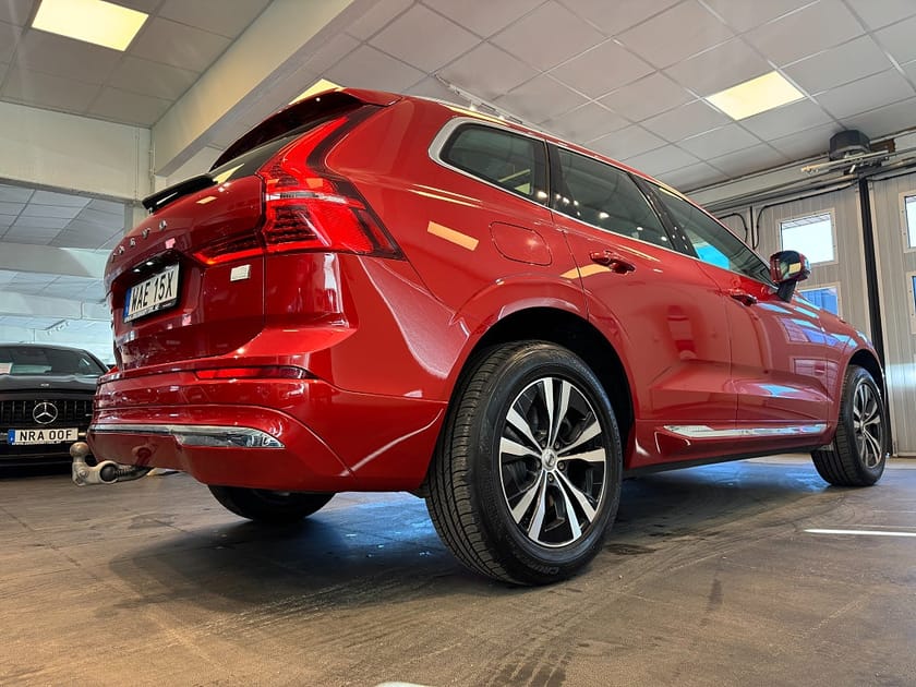 Bild 4 av Volvo XC60 Recharge T6 AWD Core Edition Pano Skinn Drag 18,8kWh