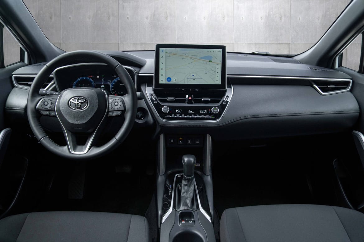 Toyota Corolla Cross Hybrid AWD-i e-CVT, 197hp, 2024