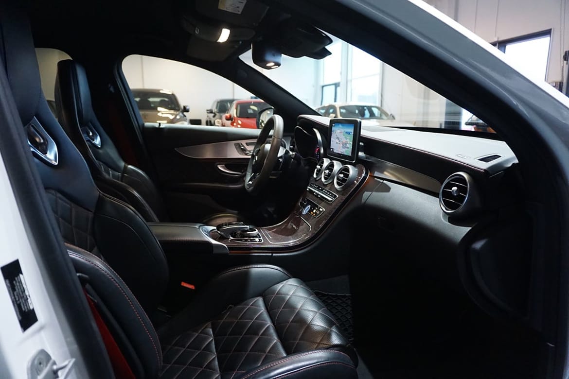 Mercedes-Benz C-Klass 2015 - miniatyr 18