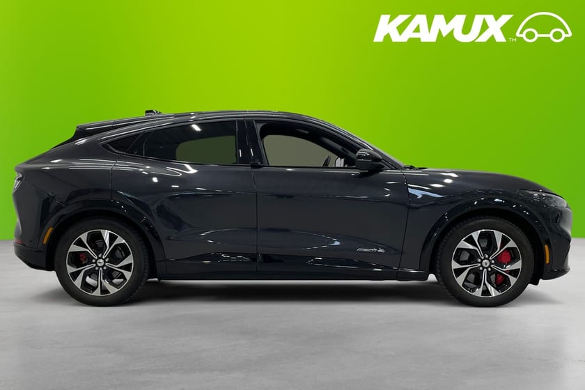 Bild 2 av Ford Mustang Mach-E Standard Range AWD 269 hk B&O Panorama