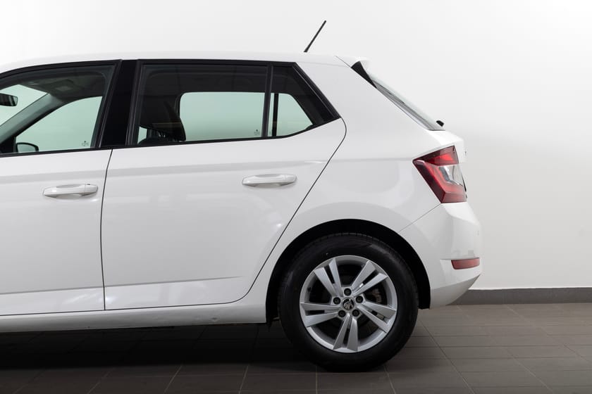 Bild 5 av Škoda Fabia 1.0 TSI DSG Sekventiell 95hk Keyless/PDC
