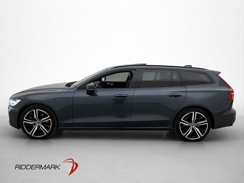 Bild 4 av Volvo V60 Recharge T8 AWD R-Design Pano H/K Värmare 360°