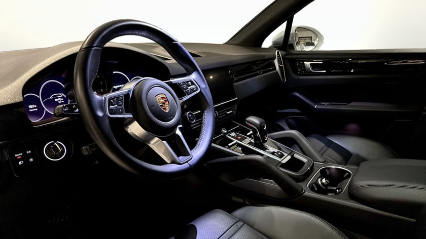 Bild 3 av Porsche Cayenne E-Hybrid - Platinum Edition