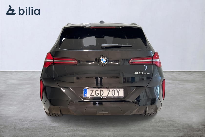Bild 5 av BMW X3 30e xDrive M Sport Pro / H/K / Adaptiv / Drag / 360 Kamera