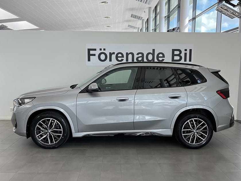 Bild 3 av BMW X1 sDrive18i M Sport Drag Sportstolar 18" Rattvärme