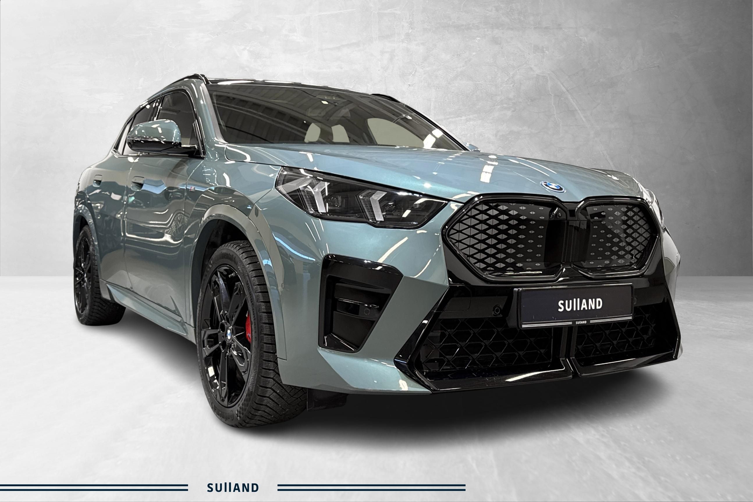 Thumnail bilde 3 av BMW iX2 xDrive30