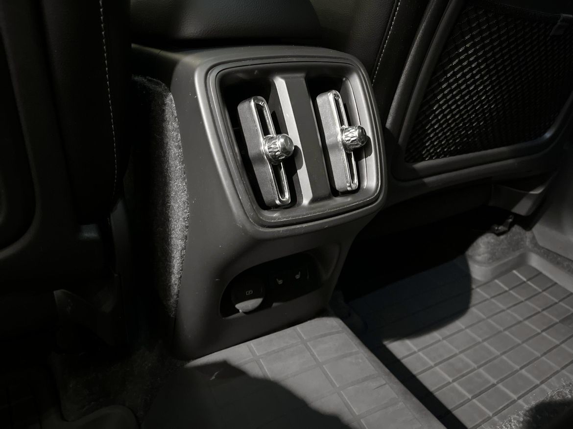 Volvo XC40 2018 - miniatyr 10