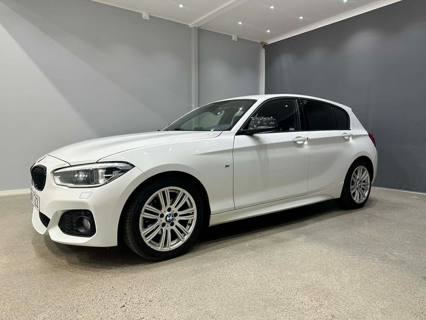 Bild 3 av BMW 118i l M-Sport l Facelift l Alcantara l