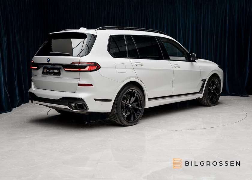 Bild 5 av BMW X7 M60i xDrive M Sport Pro Exklusiv 3.79% Sky Lounge B&W MOMS