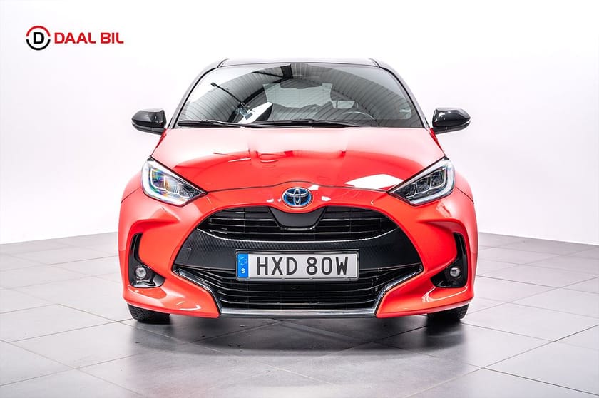 Bild 3 av Toyota Yaris Hybrid CVT 116HK PREMIERE EDT HUD B-KAM CARPLAY