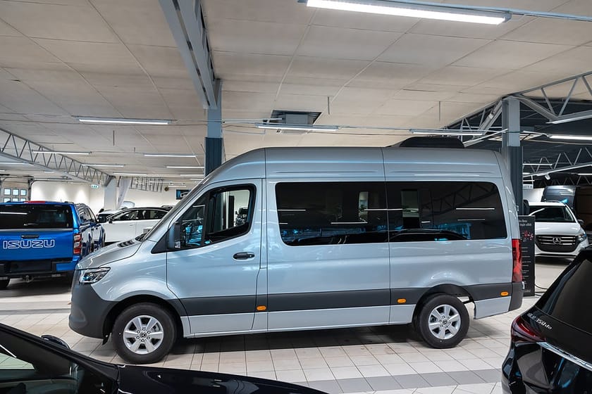 Bild 2 av Mercedes-Benz Sprinter 319 CDI Panel Van Tourer 9G-Tronic Byggnation/Projektbil