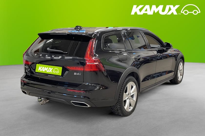 Bild 4 av Volvo V60 Cross Country B4 AWD Momentum B-kam Carplay Drag H/K