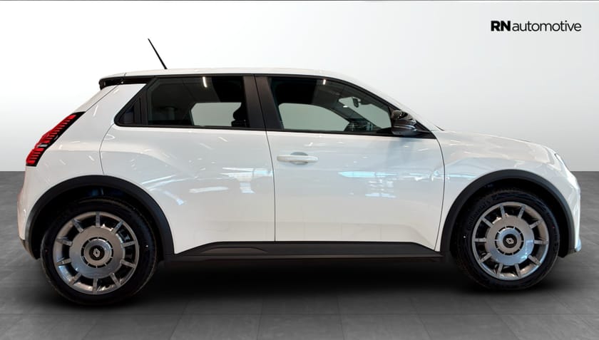 Bild 2 av Renault 5 E-Tech Evolution | Värmepump | 40KWh | P-sensorer |