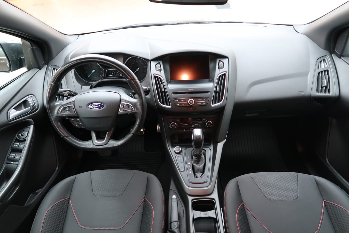 Ford Focus 2018 - miniatyr 7