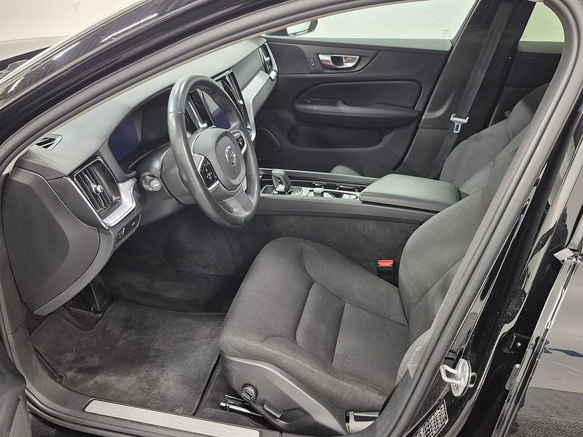 Bild 2 av Volvo V60 Cross Country B4 MILDHYBRID AWD 197HK 4x4 Advanced