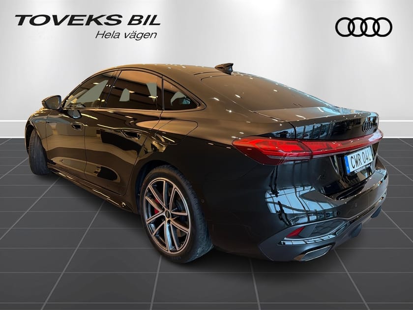 Bild 4 av Audi A5 Sedan e-hybrid quattro 367HK S-line Tech pro/minne/Hud