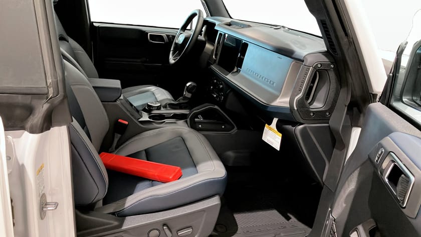 Bild 3 av Ford Bronco OUTER BANKS V6 335HK AWD A10