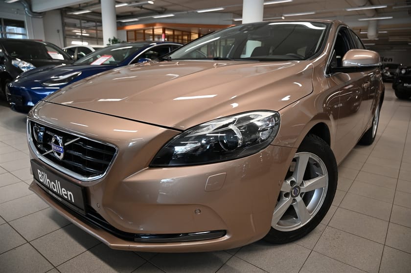 Bilde 1 av Volvo V40 