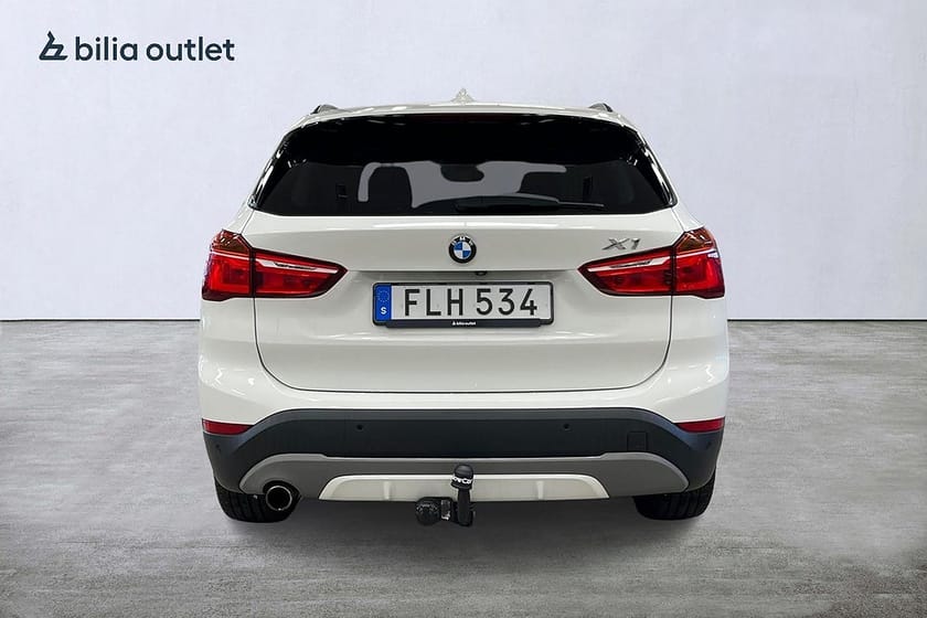 Bild 4 av BMW X1 xDrive18d Sport line 150hk Drag Navi Nyservad