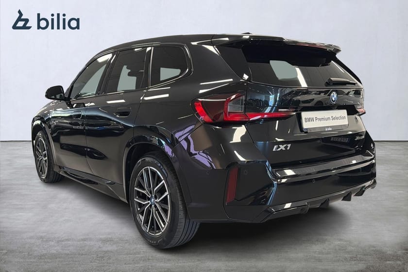 Bild 2 av BMW iX1 xDrive30 xDrive 30 M-sport | Drag | H&K | Elstol | 360