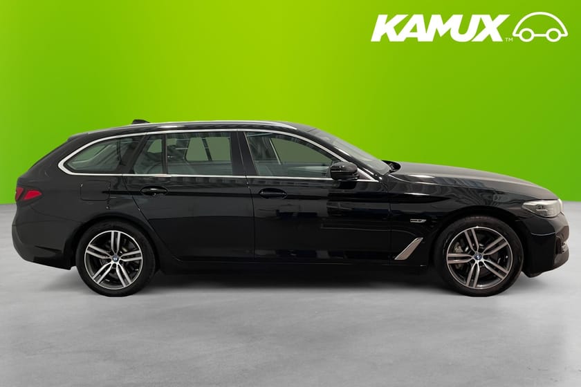 Bild 4 av BMW 530e xDrive Touring Sportline  Läder Navi Kamera Drag 292hk
