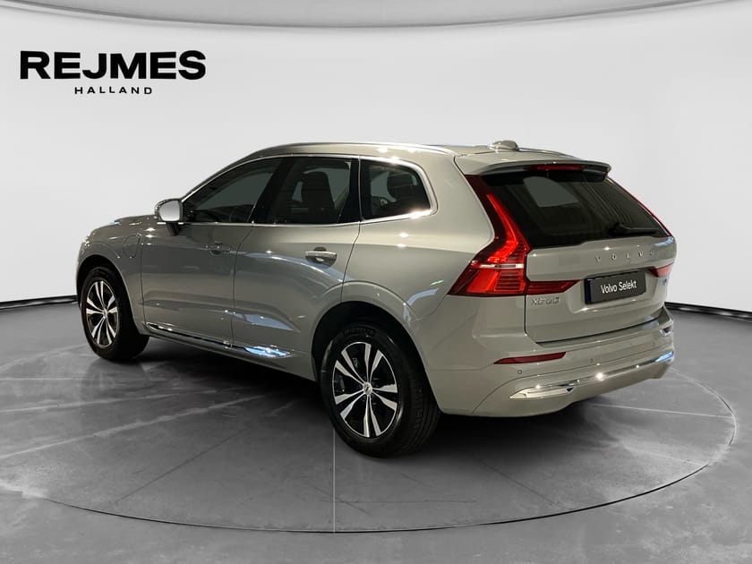 Bild 3 av Volvo XC60 T6 Core Special Edition | Dragkrok | Ljuspaket |