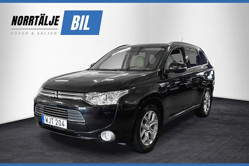 Bild 1 av Mitsubishi Outlander PHEV CVT 203 HK 4WD NAVI DRAG BLUETOOTH BACKKAMERA 18"