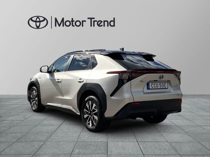 Bild 3 av Toyota bZ4X AWD STYLE PREMIUM, PANORAMATAK, JBL LJUDSYSTEM