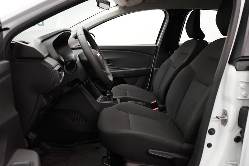 Bild 5 av Dacia Sandero TCe 90 Essential IV, Parkeringssensorer bak